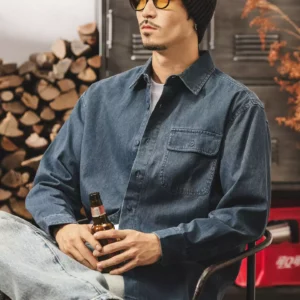 アメリカンレトロの酵素洗いデニムシャツ、メンズ、長袖、春秋のトレンド新作ワークシャツ、メンズのゆったりジャケット。